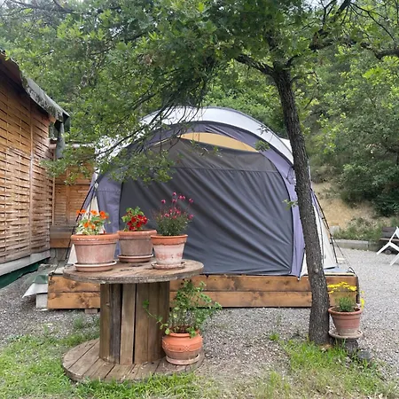 Camping Caravanes De Provence