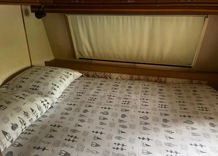 Caravanes De Provence Aiglun (Alpes-de-Haute-Provence)