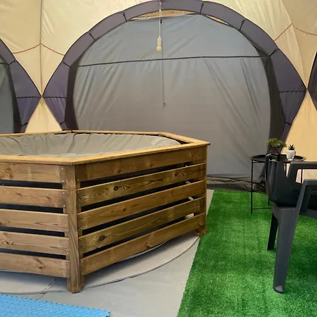 Caravanes De Provence Aiglun (Alpes-de-Haute-Provence)